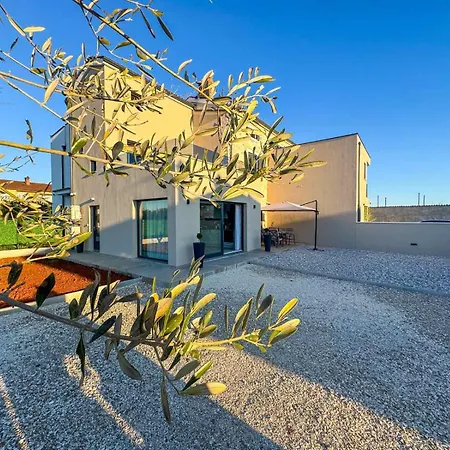Stara Hiza Ferienhaus Valbandon